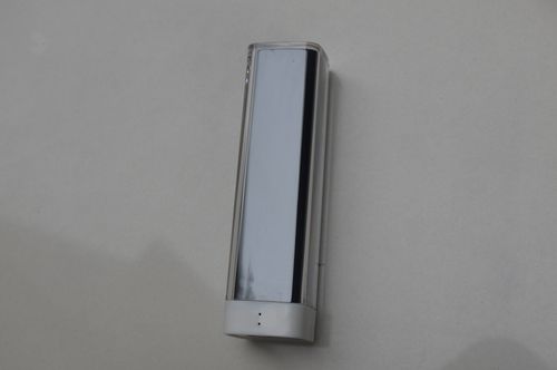 小巧精致的移动电源 口红形设计与制造流程全解析