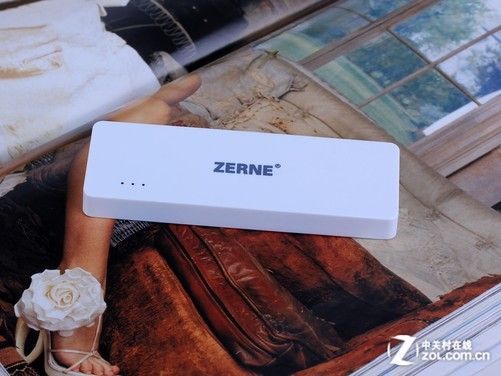 轻薄聚合物电芯 兆能zn30t移动电源评测